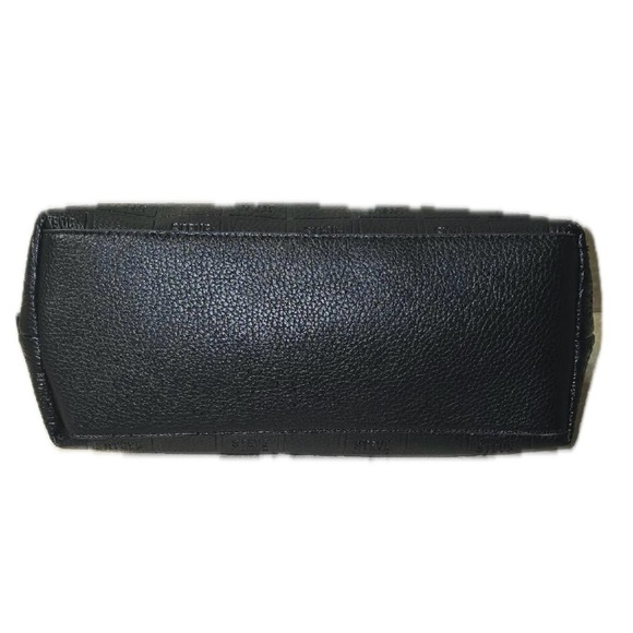 Steve Madden Black Cosmetic/Amenity Travel Zip Bag - Picture 6 of 8